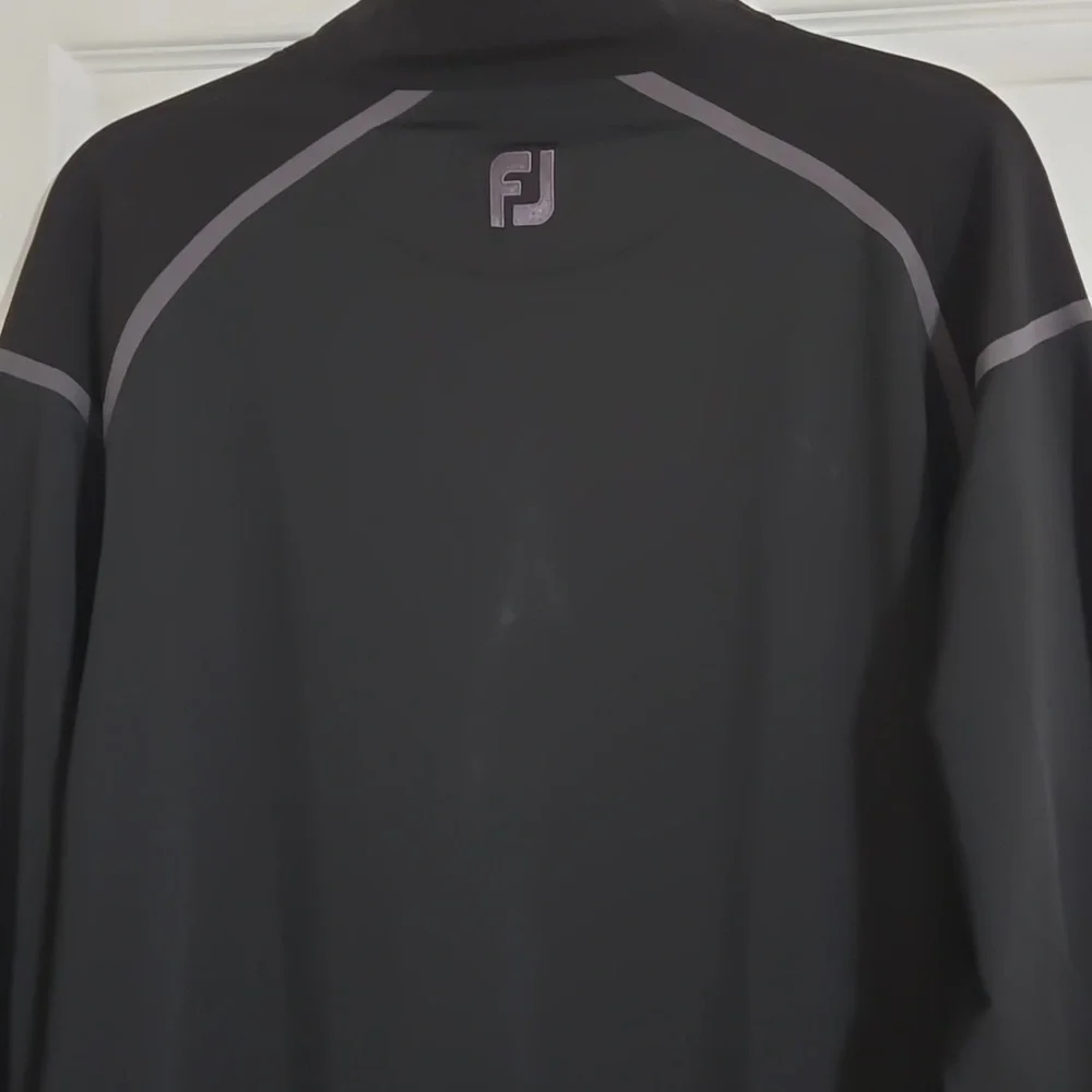 Foot Joy Wind‎ Tech long sleeve quarter zip pullover. Black/charcoal, Size L.